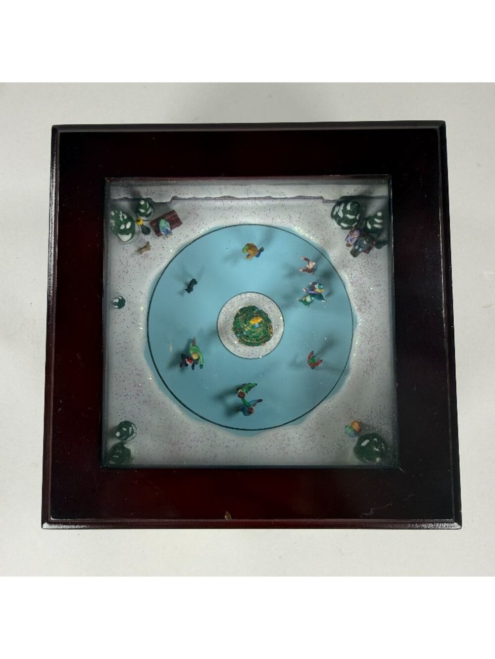 Mr. Christmas Animated Music Box 6" x 6" Skating Rink "White Christmas" 78351